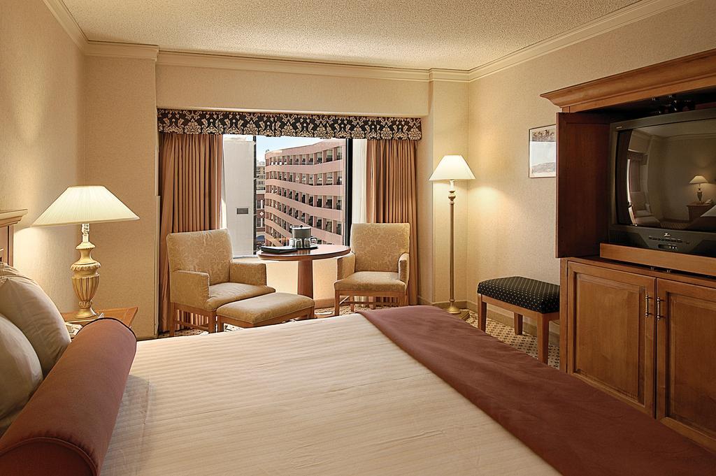 Harrah'S Reno Hotel & Casino Room photo